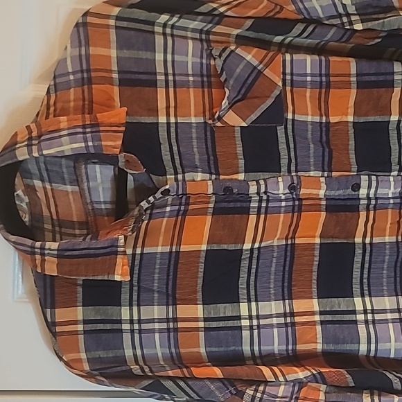 Big comfy plaid shirt - Picture 2 of 5